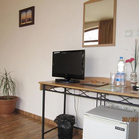 Central Family Hotel Haskovo Quarto foto