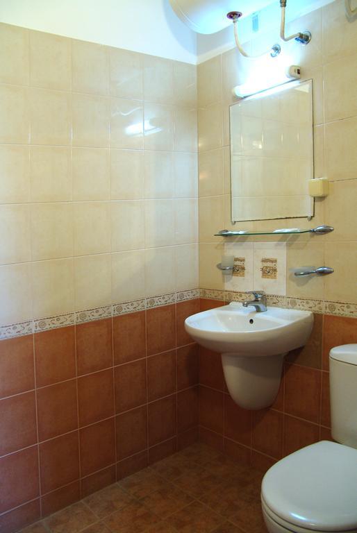 Central Family Hotel Haskovo Quarto foto