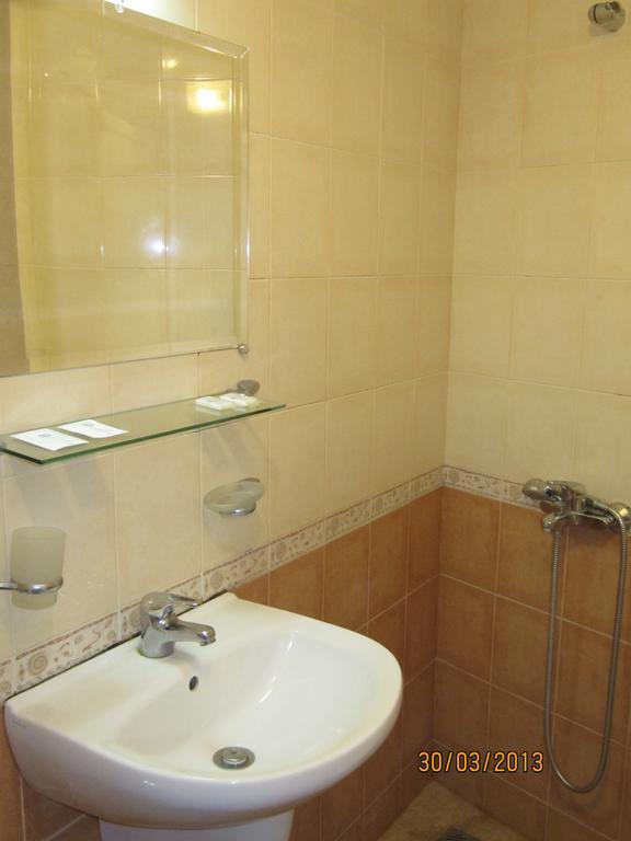 Central Family Hotel Haskovo Quarto foto