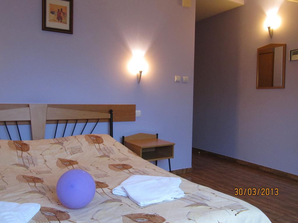 Central Family Hotel Haskovo Quarto foto