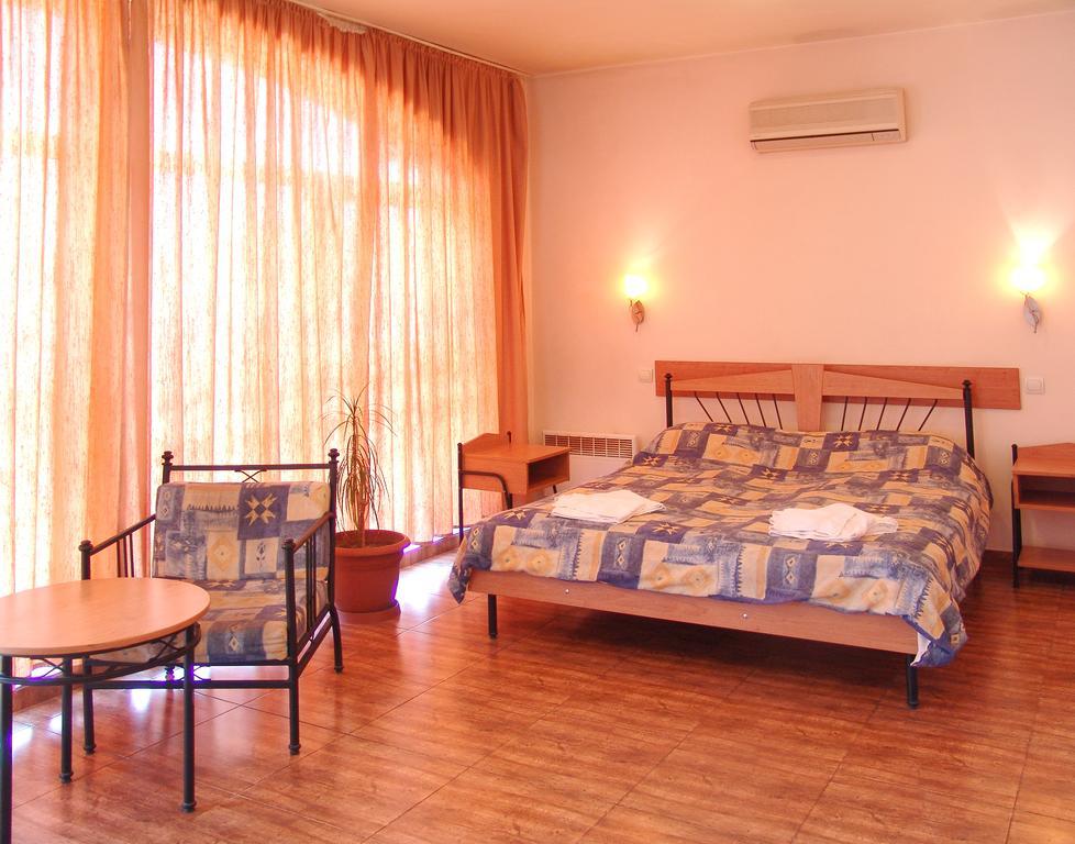 Central Family Hotel Haskovo Quarto foto