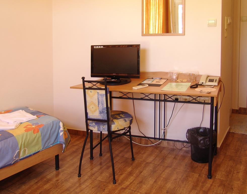 Central Family Hotel Haskovo Quarto foto