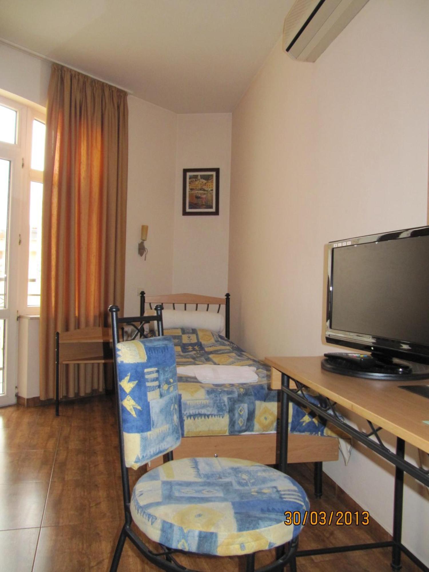 Central Family Hotel Haskovo Quarto foto
